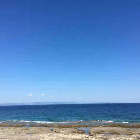 & 'the Roots Near Pula, Istria, Croatia Apartman *